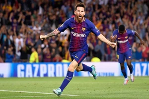 Barca bất ngờ tuyên bố dựng tượng Messi 