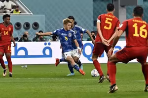 Báo Tây Ban Nha đề nghị đội nhà chia thưởng cho tuyển Đức 