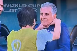  Huấn luyện viên Iran được học trò tri ân theo cách chưa từng thấy