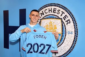 Phil Foden được Man City tăng lương gấp 10 lần 