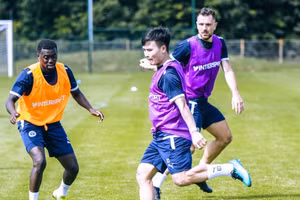 Quang Hải đang tích cực tập luyện chờ ngày chơi trận ra mắt Pau FC.