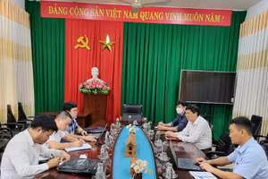 Đoàn công tác làm việc với Sở GD&ĐT Đắk Lắk.