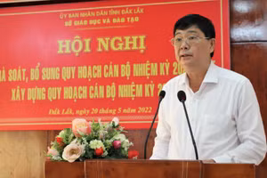 Giám đốc Sở GD&ĐT Phạm Đăng Khoa phát biểu.