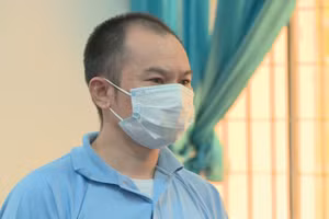 Bị cáo Tân tại phiên toà (ảnh: Đức Nguyễn).