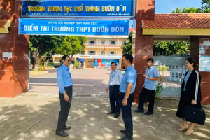 Đoàn kiểm tra số 2, kiểm tra công tác chuẩn bị của điểm thi THPT Buôn Đôn.