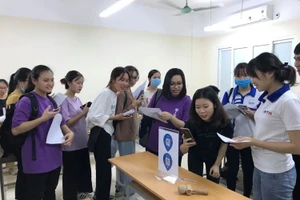 Khoa học công nghệ và giải pháp trực tuyến hỗ trợ các giao dịch