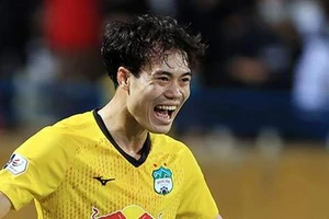 Văn Toàn sang K.League thi đấu được báo chí Hàn Quốc quan tâm. 