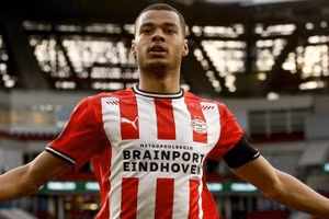 Cody Gakpo nhận được sự quan tâm của MU.