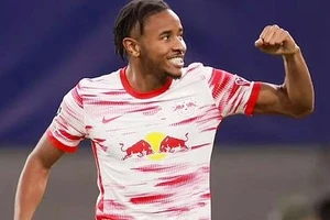 Tiền đạo Christopher Nkunku của RB Leipzig đạt thỏa thuận gia nhập Chelsea.