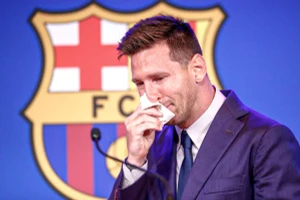 Messi muốn trả lại Barca nhưng bất lực.