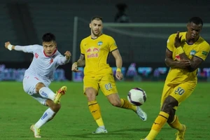 Hoàng Anh Gia Lai để Hải Phòng cầm hòa ở vòng 17 V.League.