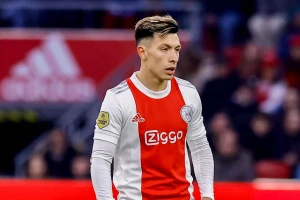 Hậu vệ Lisandro Martinez của Ajax Amsterdam lọt tầm ngắm của MU.