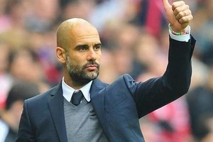 HLV Man City 'mỉa mai' cổ động viên Liverpool