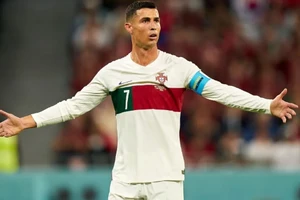 Ronaldo gây thất vọng khi có những phản ứng thái quá với HLV Bồ Đào Nha.