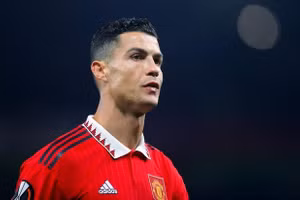 Ronaldo liên tục gây chú ý với vụ lùm xùm với Man United.