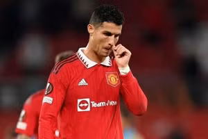 Ronaldo vẫn chưa thể ra đi tìm bến đỗ mới như mơ ước.