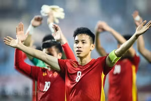 Văn Quyết lọt vào danh sách 19 đề cử Quả bóng vàng Việt Nam 2022.