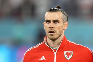 Gareth Bale thừa nhận Xứ Wales rất khó để đi tiếp sau trận thua Iran.