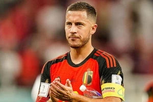 HLV Carlo Ancelotti không để Eden Hazard ra đi.