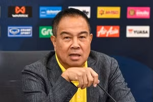 Chủ tịch FAT Somyot Poompanmoung sẵn sàng từ chức nếu không hoàn thành nhiệm vụ.