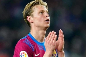 De Jong lọt vào tầm ngắm của MU và Juventus.