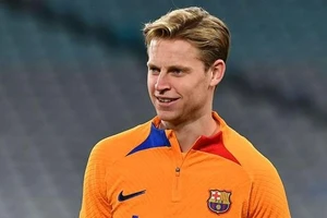 De Jong và Messi sẽ so tài nhau ở trận tứ kết World Cup đêm nay.