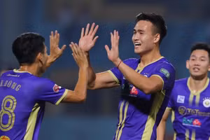 Hà Nội FC chỉ phát hành vé mời ở trận gặp Hà Tĩnh vòng 25 V.League.