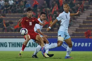 U17 Việt Nam khởi đầu thuận lợi ở giải châu Á bằng chiến thắng trước U17 Đài Bắc Trung Hoa.