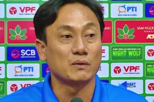 HLV Sài Gòn FC nói lời buồn lòng sau trận thắng Bình Dương.