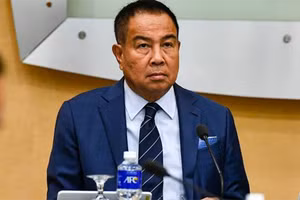 Chủ tịch bóng đá Thái Lan bị chỉ trích dữ dội và yêu cầu từ chức.