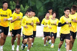 U21 Gia Định bị loại ở giải U21 quốc gia vì gian lận cầu thủ.