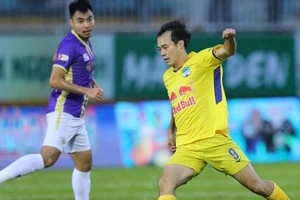 Hoàng Anh Gia Lai bất phân thắng bại Hà Nội FC ở vòng 26 V.League.