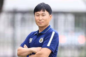 HLV Chun Jae-ho có thể sẽ làm trợ lý cho HLV Kiatisak ở V.League 2023.