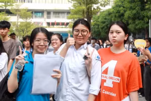 Học sinh Hà Nội dự thi tốt nghiệp THPT năm 2024.