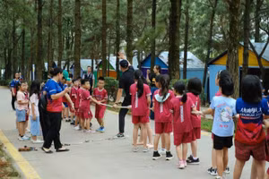 Dự án Khu sinh thái Thiên Phú Lâm thu hút đông đảo học sinh.