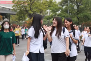 Thí sinh dự thi vào lớp 10 tại Hà Nội.