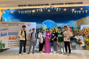 Cô gái Cao Lan yêu khoa học và đường dẫn đến thủ khoa Địa chất.