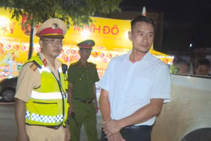 Tài xế Nguyễn Văn Tín bị lực lượng Công an truy đuổi, bắt giữ - Ảnh: SĐ.