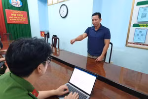 Vũ Xuân Thụy tại cơ quan điều tra - Ảnh: SĐ.