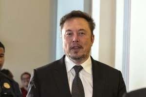 Giám đốc điều hành SpaceX và Tesla, tỉ phú Elon Musk