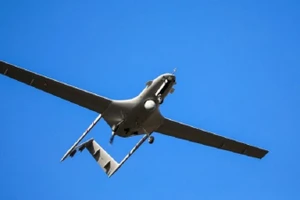 Một UAV Thổ Nhĩ Kỳ bay trên bầu trời Syria, ngày 4/10/2023