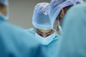 Các bác sĩ Nga lập kỷ lục thế giới cắt bỏ khối u ung thư