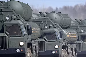 Hệ thống phòng không S-400 do Nga sản xuất