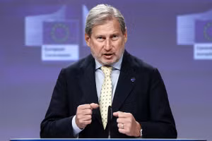 Ủy viên Ủy ban ngân sách của EU, ông Johannes Hahn