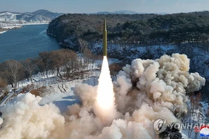 Triều Tiên tuyên bố phóng thành công IRBM 