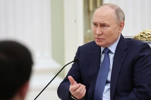 Tổng thống Nga Vladimir Putin gặp gỡ những người chiến thắng trong cuộc thi "Các nhà lãnh đạo Nga" tại Điện Kremlin, ngày 12/3/2024