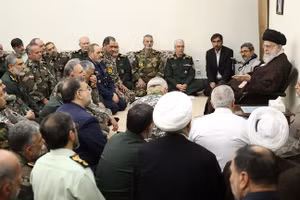 Lãnh tụ tối cao Iran Ayatollah Khamenei họp với các chỉ huy lực lượng vũ trang tại thủ đô Tehran, ngày 21/4/2024