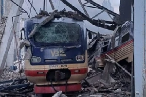 Nhà ga xe lửa ở thành phố Dnipro, một trong những trung tâm hậu cần lớn nhất của quân đội Ukraine bị tấn công tên lửa ngày 19/4/2024