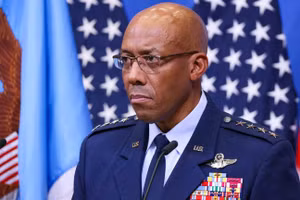 Chủ tịch Hội đồng Tham mưu trưởng Liên quân Mỹ, tướng Charles Brown Jr.