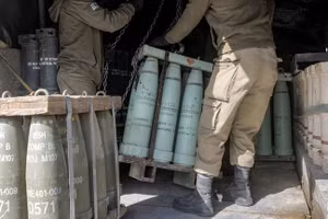 Mỹ đột ngột đóng băng viện trợ quân sự cho Israel 